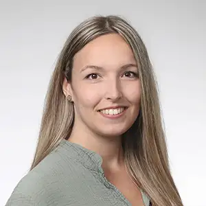 Portrait von Lisa-Marie Haller - Bilanzbuchhalterin und Steuerfachangestellte.